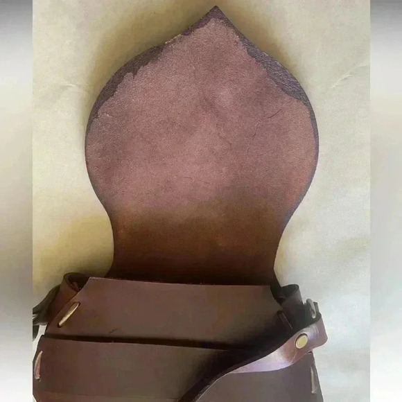 Handmade Leather Crossbody
Purse OS - Picture 6 of 10